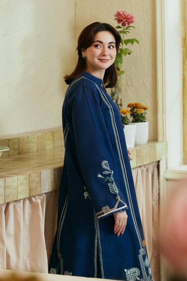 Article#5 3pcs Women's Unstitched Lawn Embroidered suit - Image 3