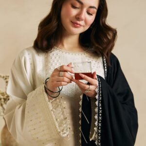 3pcs Women's White Unstitched Lawn Embroidered suit
