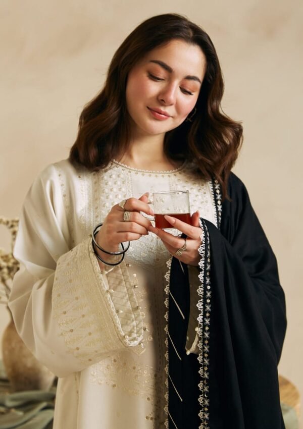 3pcs Women's White Unstitched Lawn Embroidered suit