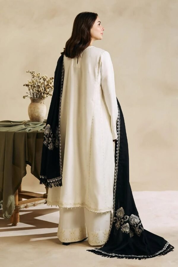 3pcs Women's White Unstitched Lawn Embroidered suit - Image 4